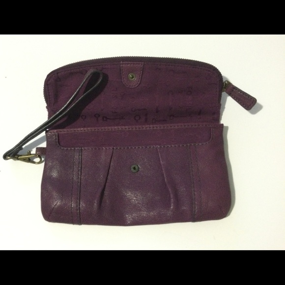 Fossil Clutch Wristlet - Picture 2 of 5